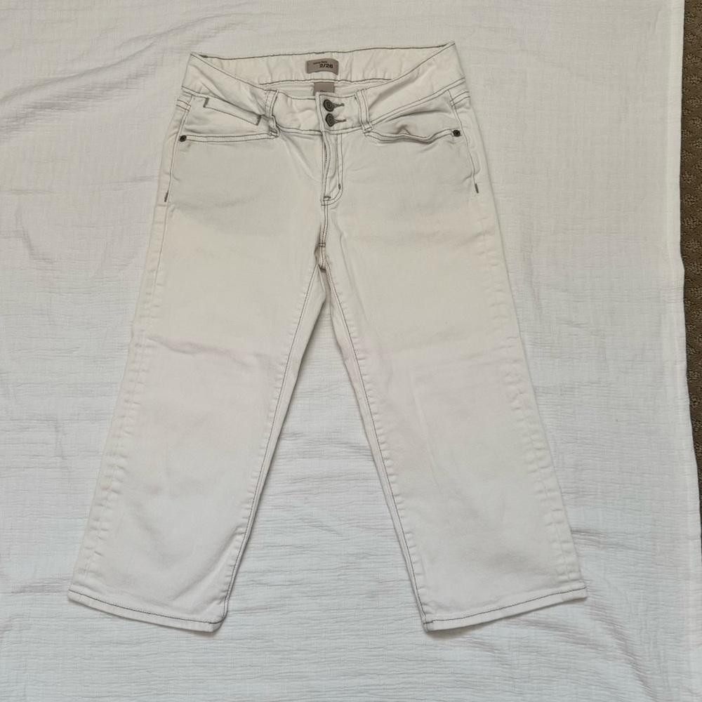 Gap curvy flare crop jean white size 2